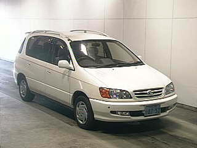 1999 Toyota Ipsum Pictures