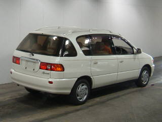 1999 Toyota Ipsum Pictures