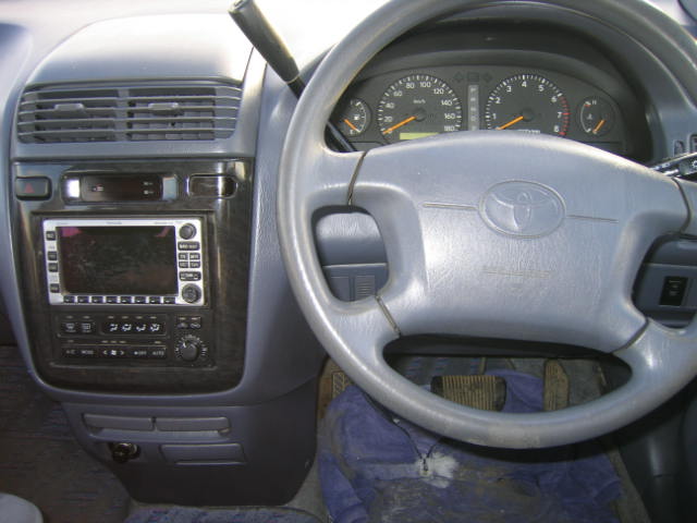 1999 Toyota Ipsum Photos