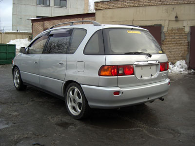 1999 Toyota Ipsum Photos