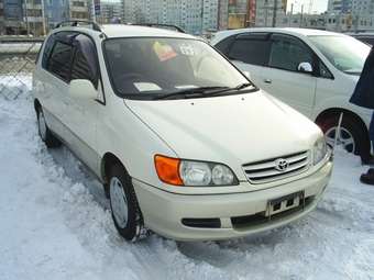 1999 Toyota Ipsum