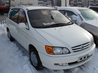 1999 Toyota Ipsum