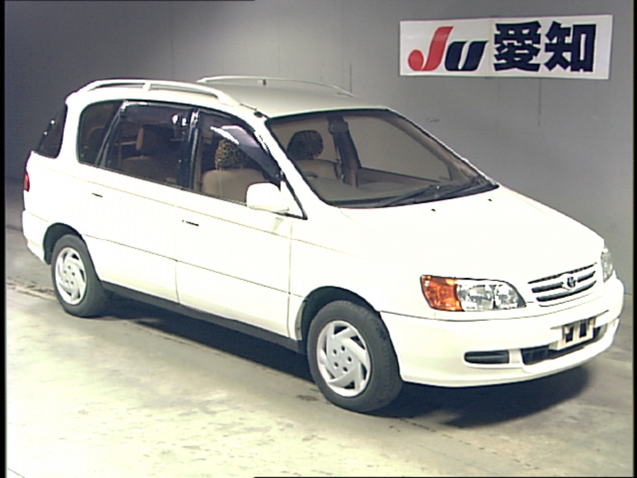 1999 Toyota Ipsum Photos