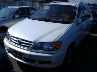 1999 Toyota Ipsum