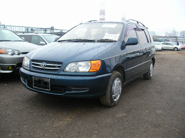 1999 Toyota Ipsum Pictures