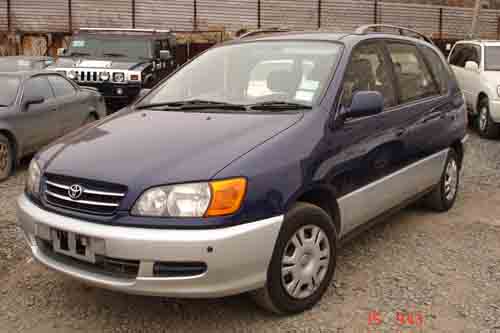 1999 Toyota Ipsum Pictures