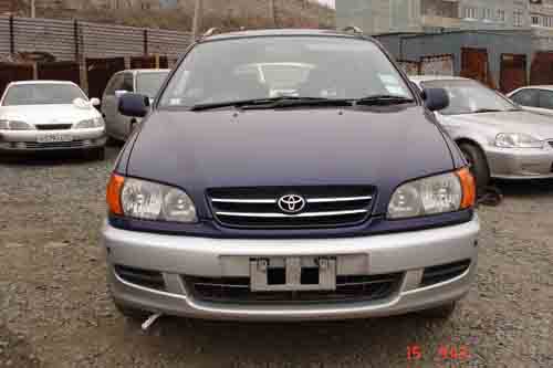 1999 Toyota Ipsum Photos