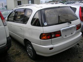 1999 Toyota Ipsum Pictures