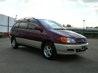 1999 Toyota Ipsum Photos