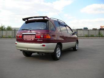 1999 Toyota Ipsum Pictures