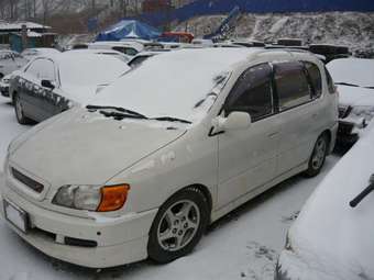 1999 Toyota Ipsum