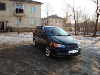 1999 Toyota Ipsum Photos