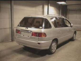1999 Toyota Ipsum Photos