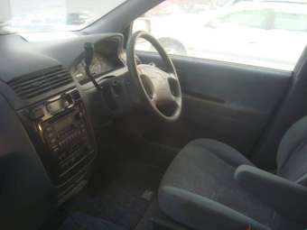 1999 Toyota Ipsum Pictures