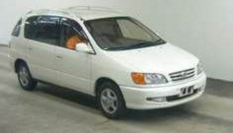 2000 Toyota Ipsum