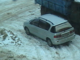 2000 Toyota Ipsum