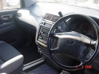 Toyota Ipsum