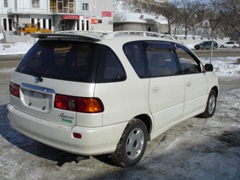 Toyota Ipsum