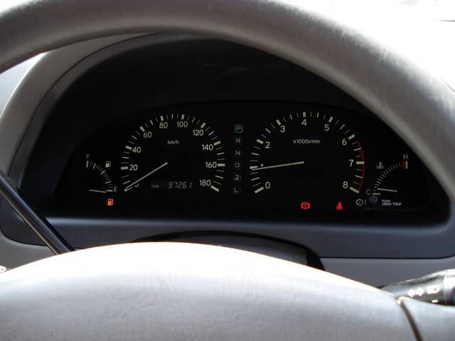 2000 Toyota Ipsum