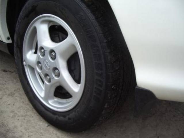 2000 Toyota Ipsum