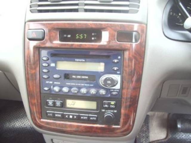 2000 Toyota Ipsum