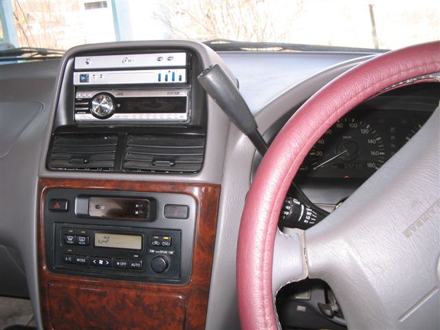 2000 Toyota Ipsum