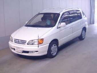 2000 Toyota Ipsum