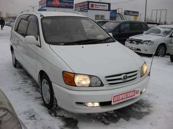 Toyota Ipsum