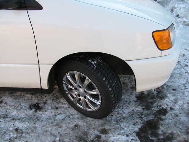 2000 Toyota Ipsum