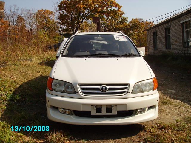 2000 Toyota Ipsum