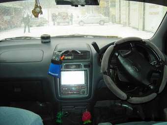 2000 Toyota Ipsum