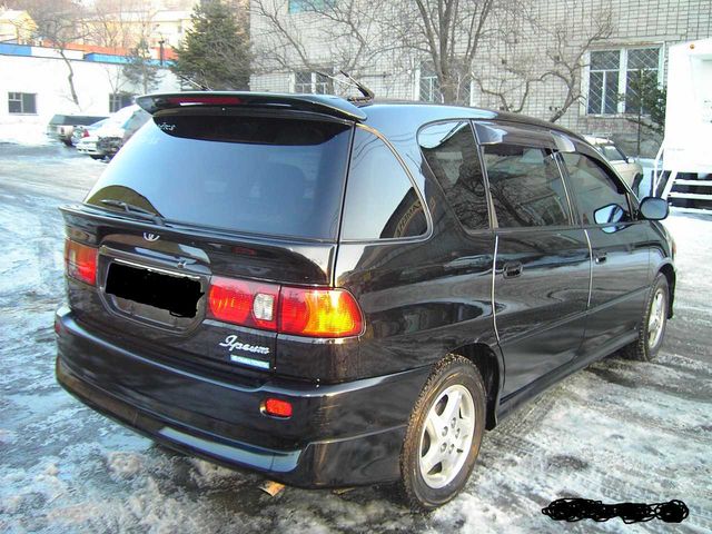 2000 Toyota Ipsum