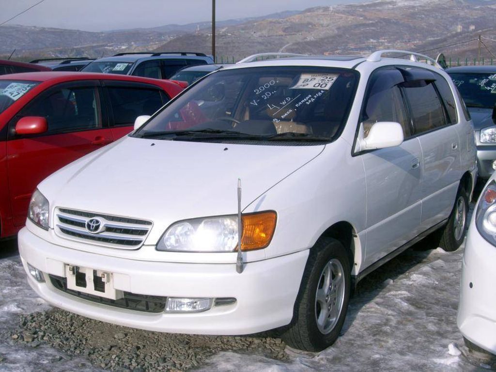 2000 Toyota Ipsum