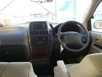 Toyota Ipsum