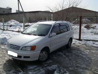 Toyota Ipsum