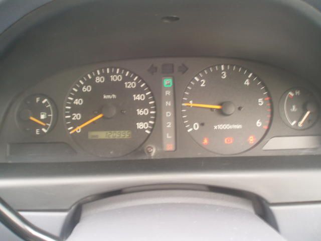 2000 Toyota Ipsum