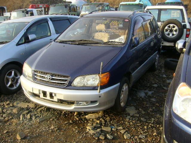 2000 Toyota Ipsum