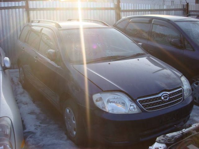 2000 Toyota Ipsum