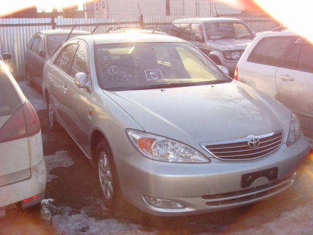 2000 Toyota Ipsum