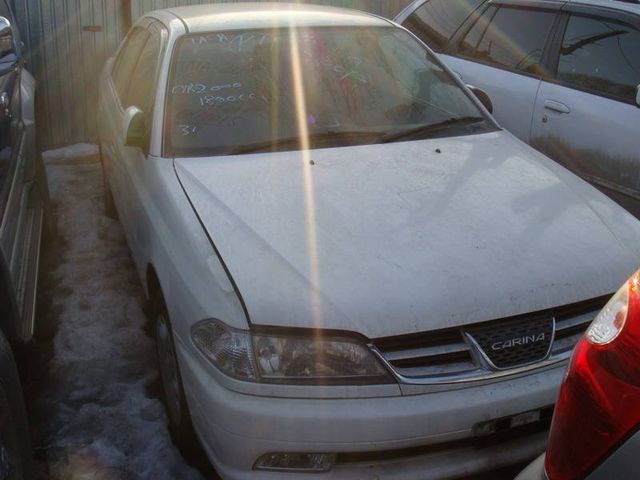 2000 Toyota Ipsum