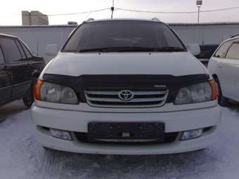 2000 Toyota Ipsum