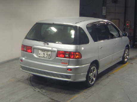 2000 Toyota Ipsum Images