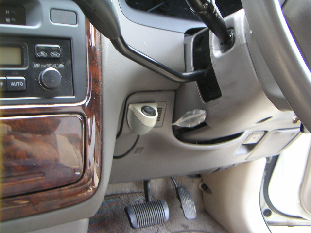 2000 Toyota Ipsum Pictures