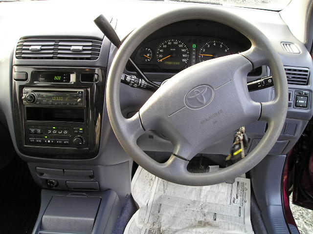 2000 Toyota Ipsum Photos