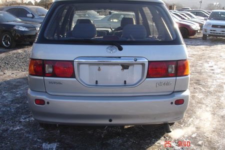 2000 Toyota Ipsum Photos