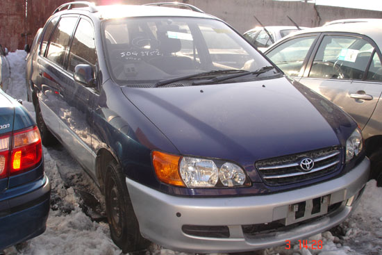 2000 Toyota Ipsum Photos
