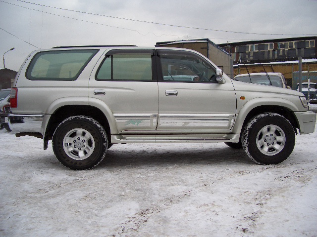 2000 Toyota Ipsum Pictures