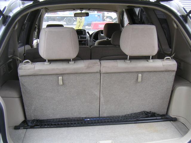 2000 Toyota Ipsum Images