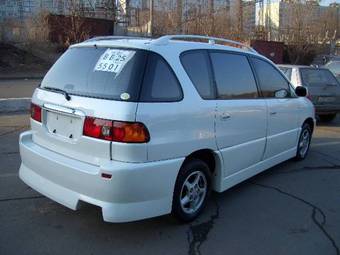 2000 Toyota Ipsum Pictures