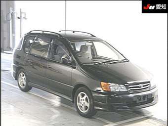 2000 Toyota Ipsum Pics